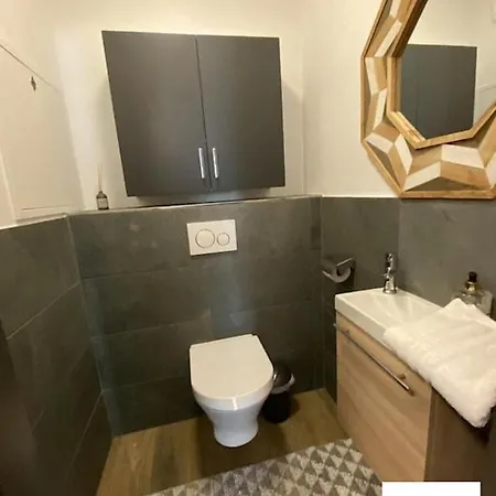 Stylish Ski-in Ski-out 3 Bed Apartment, Arc 1950 *